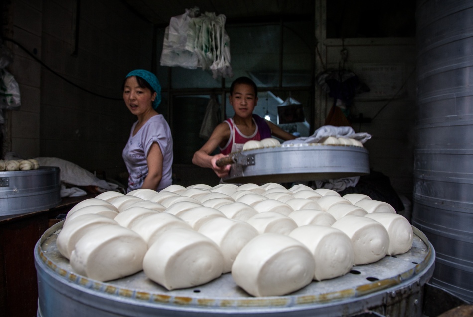 Mantou (饅頭) ready for selling at the backery.